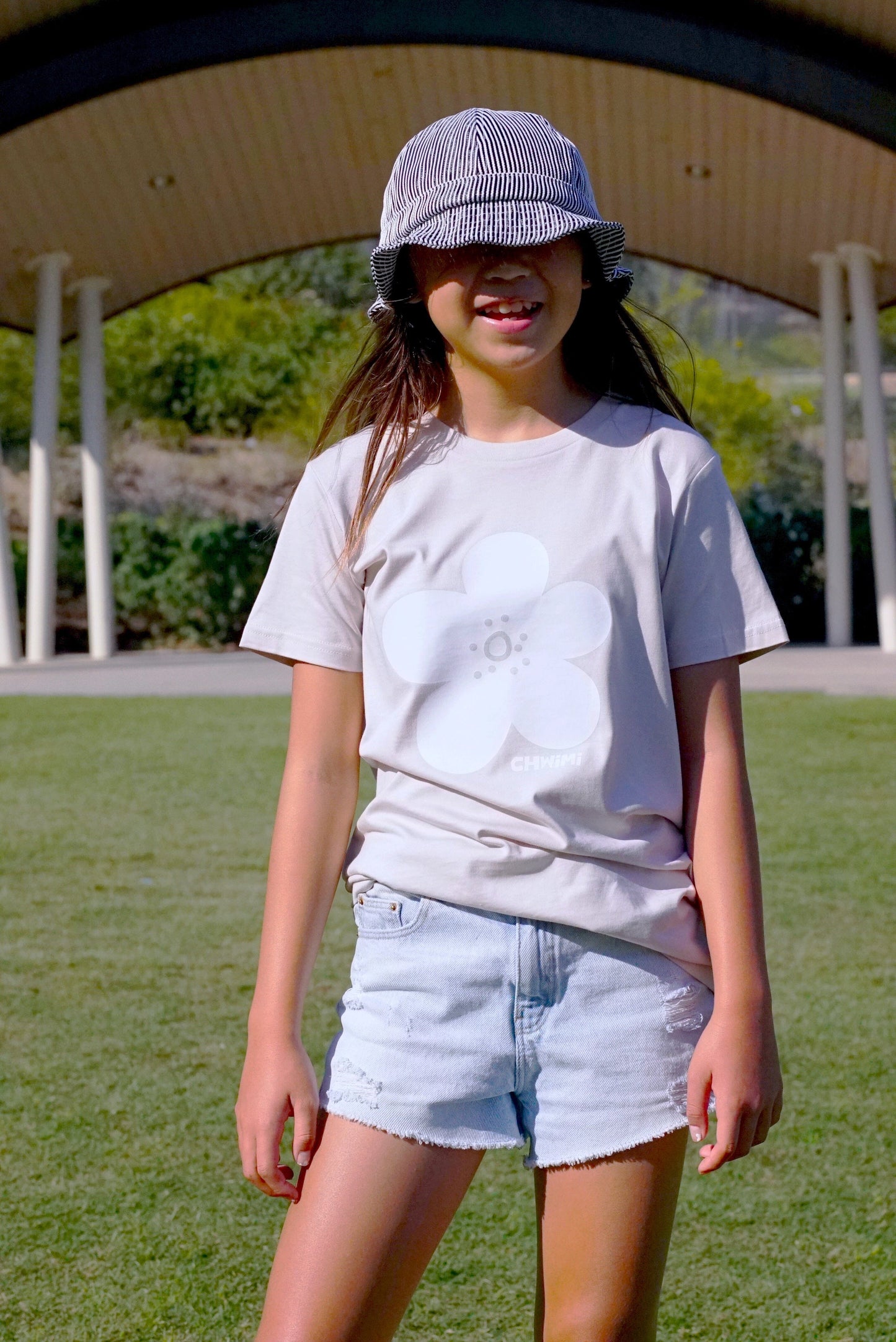 Flower Logo Tee Oatmeal